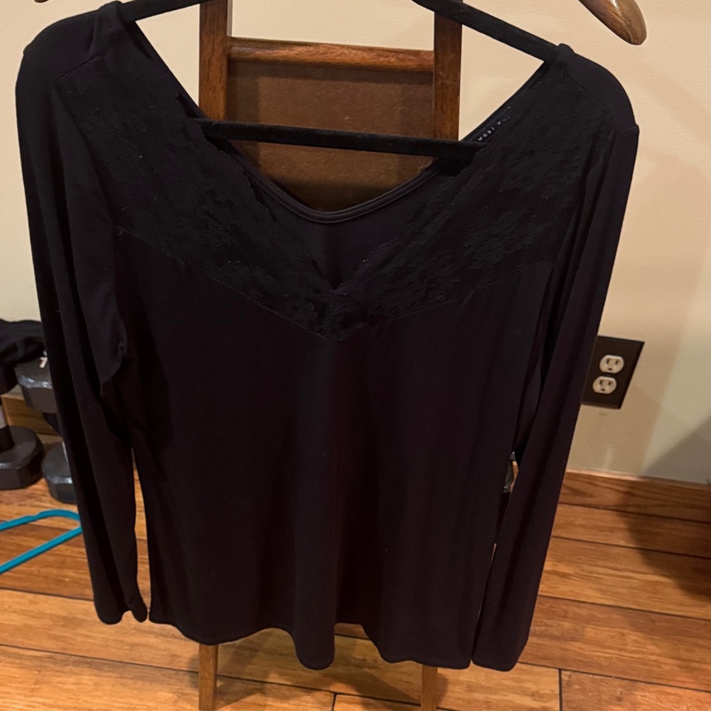 West Kei Black Long Sleeve Lace Top
